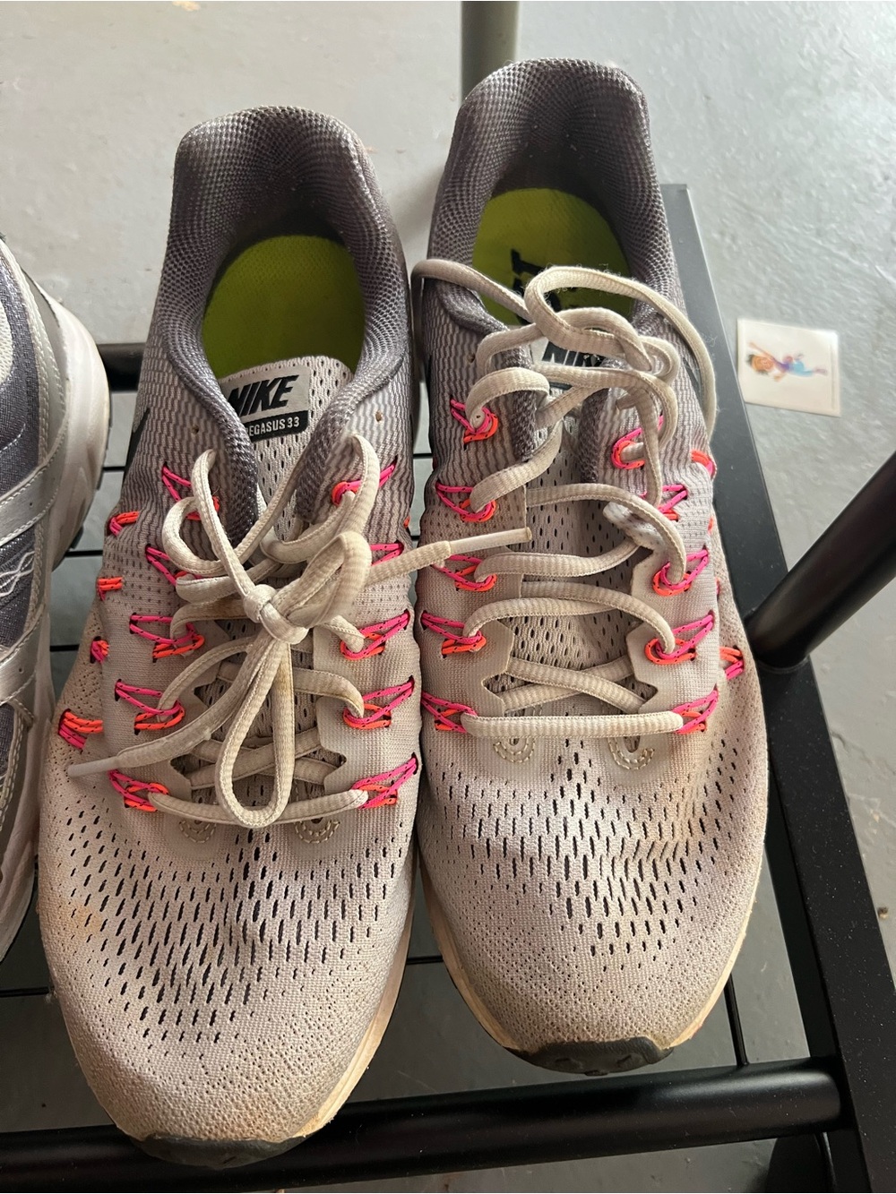 Nike Women’s Athletic Sneakers in Light Gray with Pink Accents